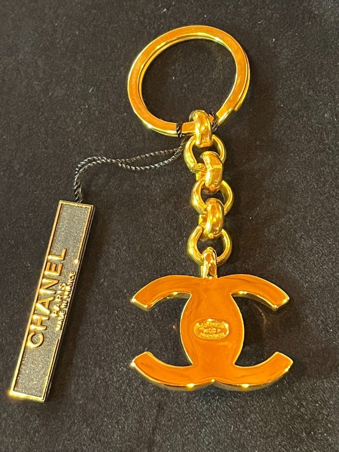 Chanel Vintage 24K Gold-Plated CC Turnlock Medallion Bag Charm Extender